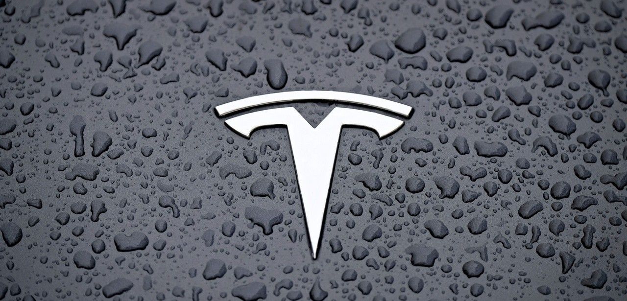 Tesla verklagt schwedische Verkehrsbehörde wegen (Foto: AdobeStock - Lightspruch 435791974)