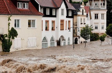 Mehrheit der Deutschen unterstützt verpflichtende Elementarschaden-Deckung in Wohngebäudeversicherung (Foto: AdobeStock - Gina Sanders - 49754676)